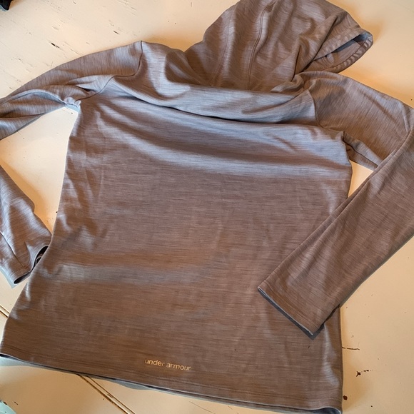 2/$30❤️ UNDER ARMOUR - Loose Heatgear Hooded Pullover Athletic Top - Picture 4 of 6
